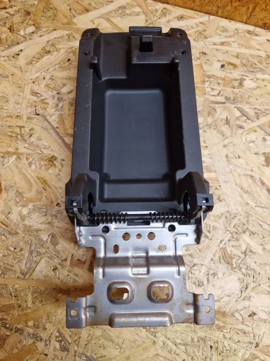 Reposabrazos consola SsangYong Tivoli OEM JOT21594 image 4
