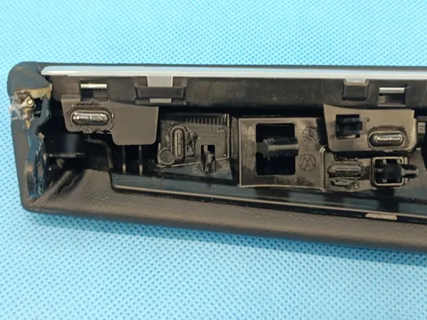 OEM 3J1858019 Cache Tableau de Bord VW Passat B9 image 9