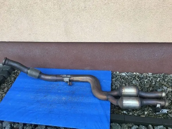 Catalyseur Gauche Droit OEM A2224903436 A2224903536 image 2