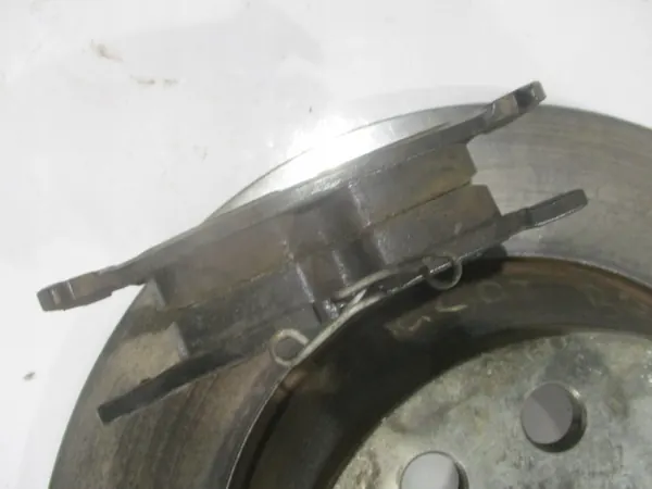 Kit Disque & Plaquettes Frein Arrière VW Passat B8 image 4