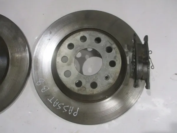 Kit Disque & Plaquettes Frein Arrière VW Passat B8 image 6