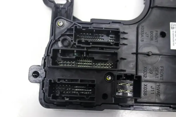 Module Confort Tesla OEM 156745500B Occasion image 3