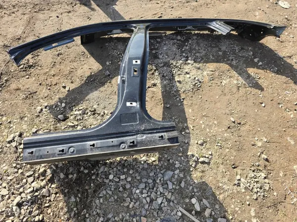 BMW X1 F48 Tapacantos Izquierdo OEM - Usado image 2