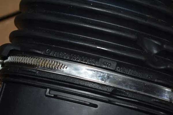 Lucht slang massastroom sensor Mercedes W223 W167 image 4