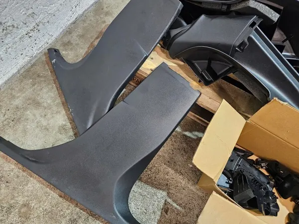 Käytetty Volvo OE Kattojoukko V40/V40 CC:lle 2012-2019 image 10