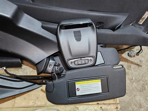 Käytetty Volvo OE Kattojoukko V40/V40 CC:lle 2012-2019 image 8
