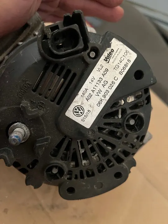 VW AUDI SKODA Vaihtovirtageneraattori image 4