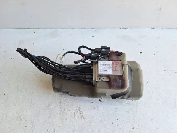 Bomba de tejadilho BMW 7171303 para E88 LCI - Usado image 2