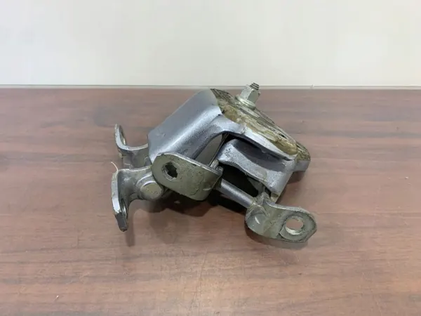 Subaru Ascent etuovien saranoit OEM FBZ28933 image 3