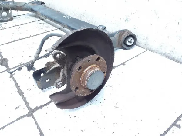 Poutre arrière Skoda OE ARA338453 pour Fabia Mk3 image 3