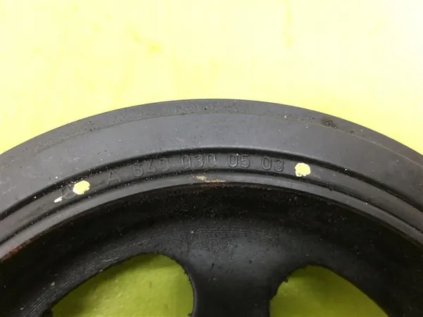 Polia do virabrequim Mercedes W245 W169 2.0 D A6400300503 image 2