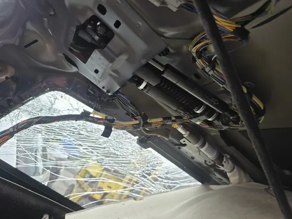 Módulo de porta-malas elétrico VOLVO V70 III 31402469 image 2