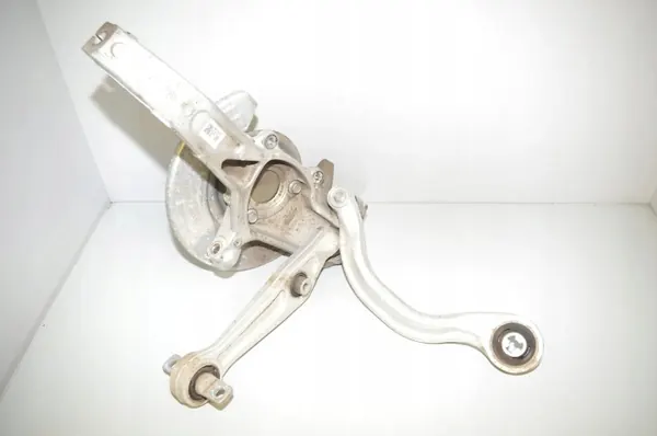 Tesla Model 3 Vorderrechte Achsschenkel OEM 1044316 image 3