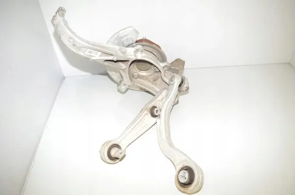 Tesla Model 3 Vorderrechte Achsschenkel OEM 1044316 image 4