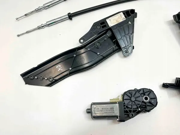 Mercedes-Benz SL R230 dakdelen OEM 120467501 image 6