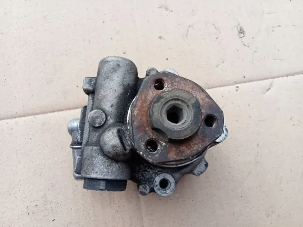 Ohjaustehostimen pumppu VW Transporter T4 2.5 TDI OEM 121212 image 3