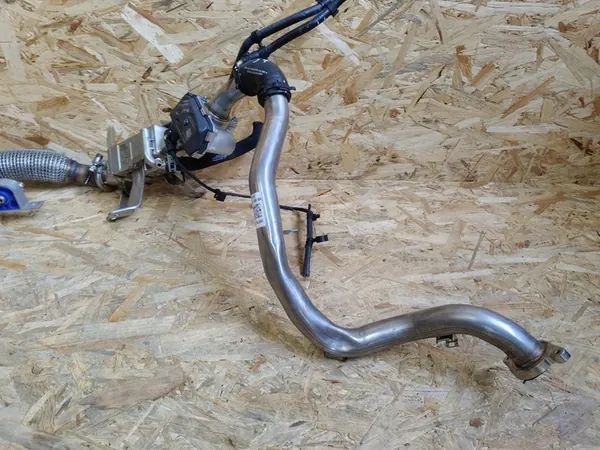 EGR Venttiilin Jäähdytin Audi A7 S7 C8 3.0 TDI OEM 059131508CL image 3