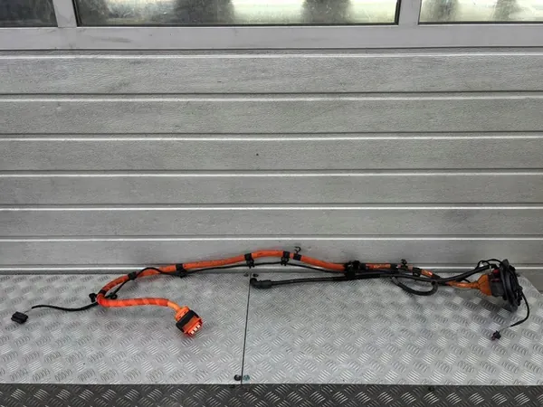 MERCEDES W206 C-KLASSE OPLADDOOS A2065402970 image 1