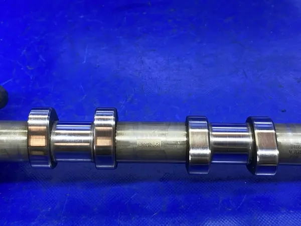 PAKOKAASIN KAMMI VW GOLF VI 2.0TFSI OEM 06H109102AD image 6