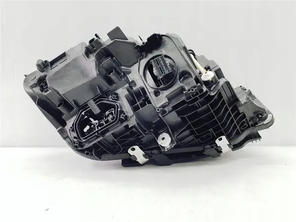 Faros delanteros izquierdo BMW 3 G20 G21 LCI Full LED image 9