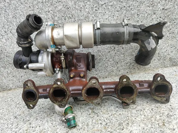 Turbocompresor Ford Transit Courier Mk2 1.5 TDCI image 3