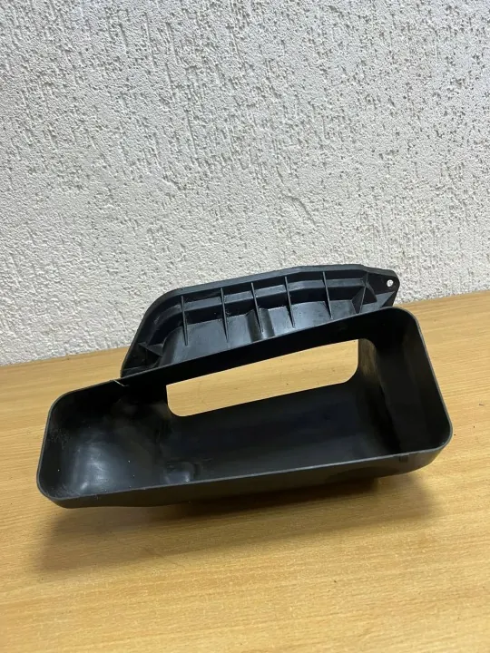 Conduit de ventilation habitacle Audi A8 OEM D6994 image 4