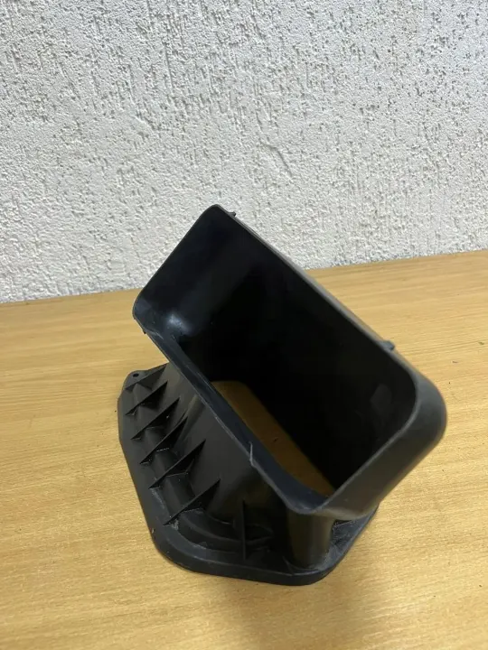 Conduit de ventilation habitacle Audi A8 OEM D6994 image 9
