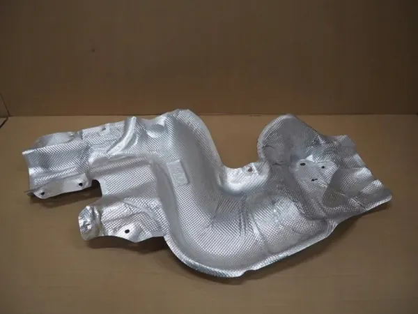OEM 9824320680 Escudo térmico escape Peugeot 2008 II image 3