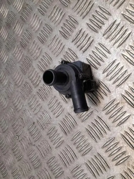 Audi OE 4G0121601 hulpwaterpomp - Gebruikt image 4