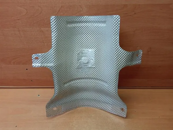 Ford Ecosport 1.0 EcoBoost lämpökilpi OEM CN15-017B54-BA image 2