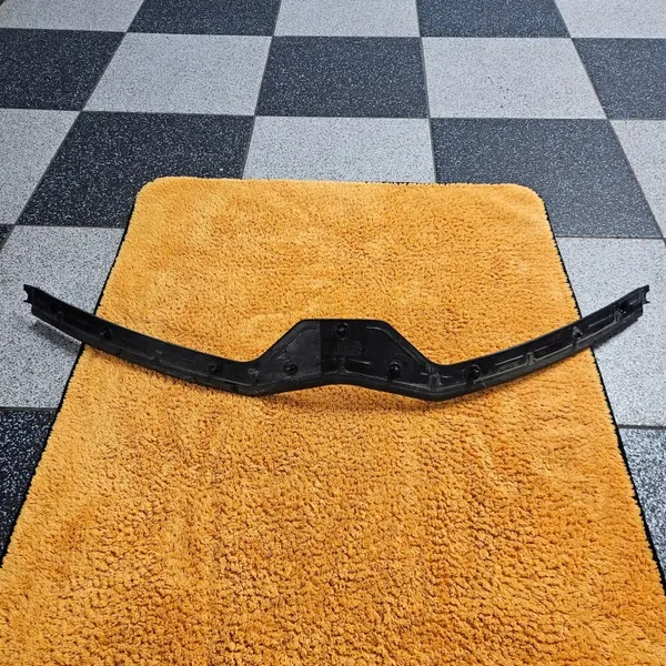 Lamborghini Urus Hood Seal OEM 4ML823124 - Front image 2