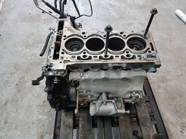 Motorblock Mercedes-Benz GLB OEM 654920ori - Begagnad image 3