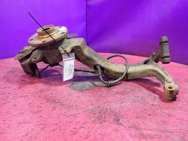 VW Passat B5 96-00 Mozzo anteriore sinistro ABS 8D0407257S image 4