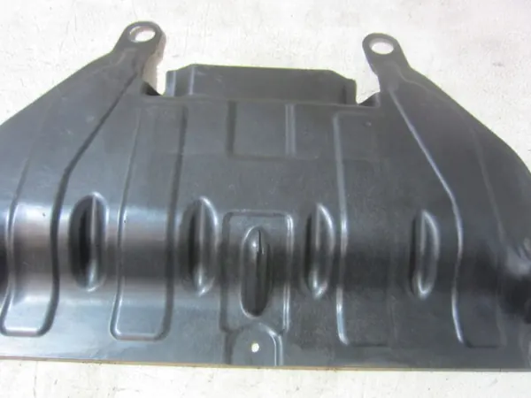 BMW 3 F30 Proteção Inferior Motor OEM 31146850067 image 5