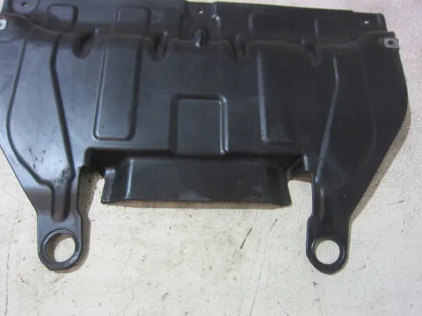 BMW 3 F30 Proteção Inferior Motor OEM 31146850067 image 6