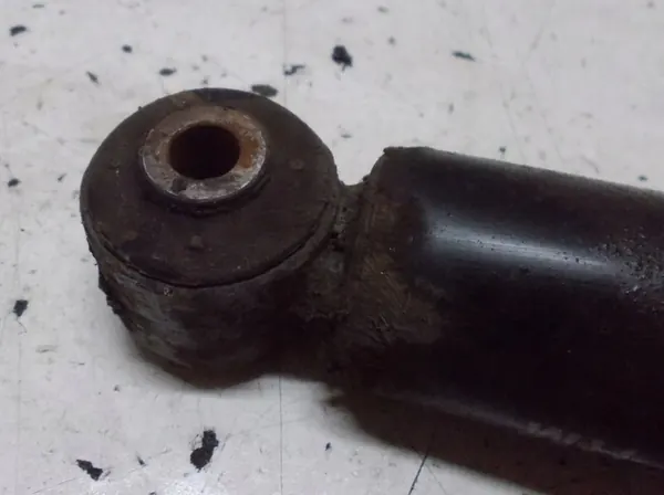 Ammortizzatore posteriore RENAULT LATITUDE 3.0 DCI 562100036R image 8