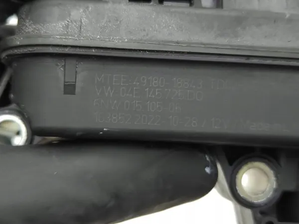 Volkswagen Golf VIII 2023 Turbolader elektrischer Stellmotor 04E145725DQ image 8