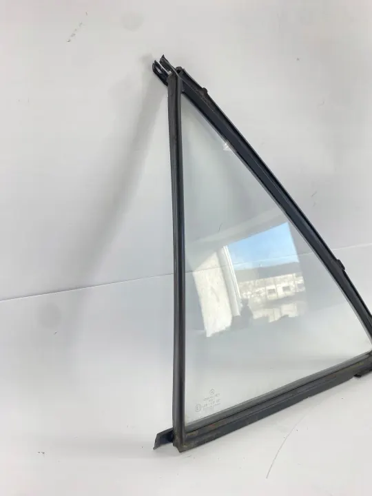 Ventana triangular trasera izquierda OEM SZYBA/SDV10501 Mercedes image 3