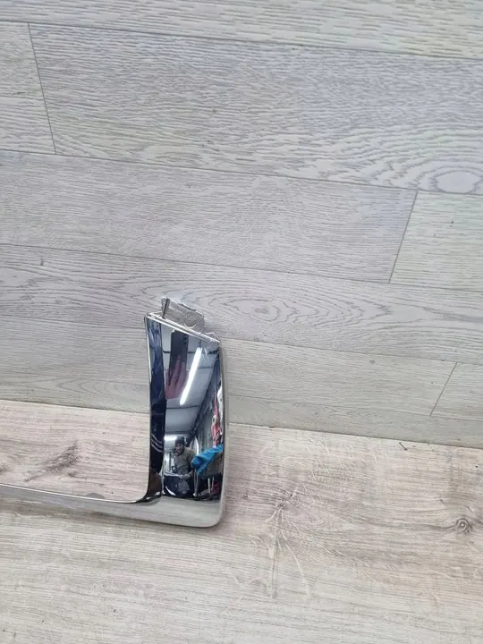 Mitsubishi OE 6407A245 krominen puskurin vasen image 3