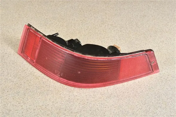 Porsche 96463190802 Luz Trasera Derecha - Usado OEM image 3