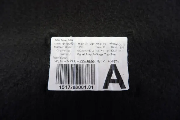 Toyota Yaris IV bakluckshylla OEM 64330-K0020 image 8