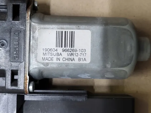 Motor de Janela Módulo de Controle Direito Frontal Volvo XC40 XC60 OE image 3