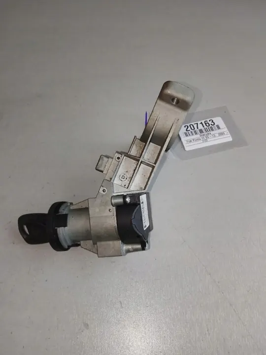 Interruptor de encendido OEM 12528622 para Fiat Grande Punto image 2