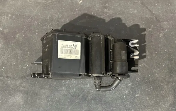Filtro de carbón Maserati Levante OEM 6700332870 image 2