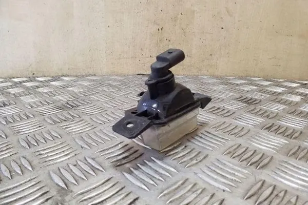 VW TIGUAN Karossdelar 2.0L Diesel 2008 image 3