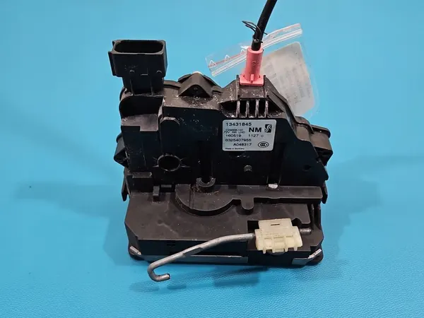 Höger Baklås 13431845 Opel Corsa E 6PIN image 4