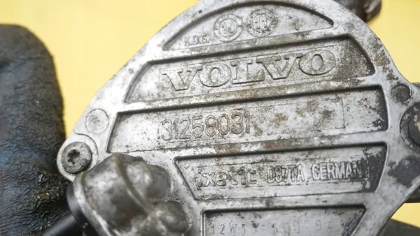 Imupumppu Volvo S60 II V60 XC70 S40 V40 2.0 D image 4