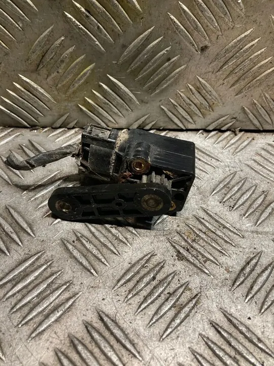 Chrysler 300 - 300C Sensor de suspensão pneumática direito image 2