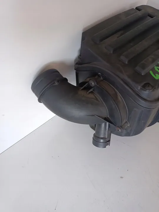 Ilmansuodattimen Kotelo Audi A3 8P 1.6 MPI image 2
