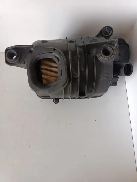 Ilmansuodattimen Kotelo Audi A3 8P 1.6 MPI image 6